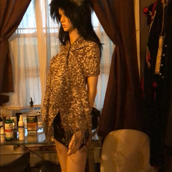 Wide Scarf - Picture 2 of 5